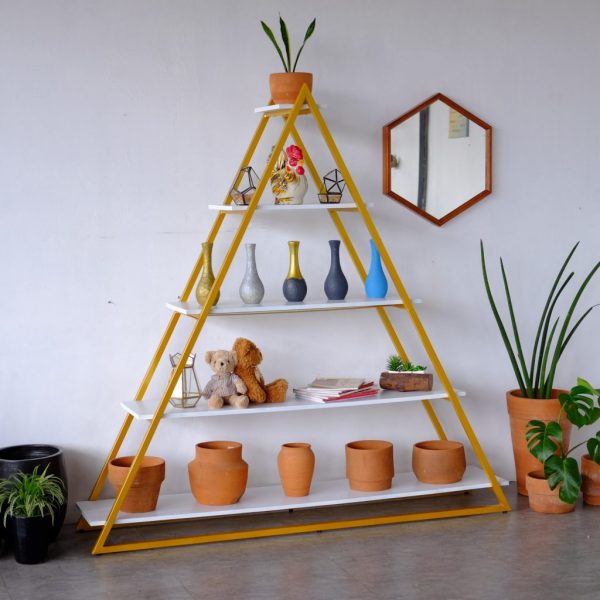 Triangle Shelf 4
